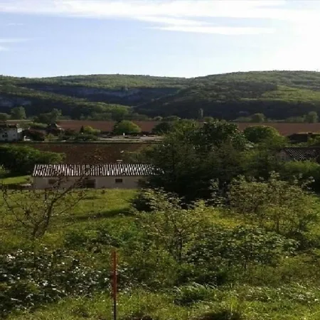 House La Vigne Blanche بيت للعطل *
